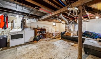 618 W 57th St, Ashtabula, OH 44004