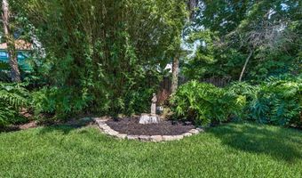 186 PINE St, Atlantic Beach, FL 32233