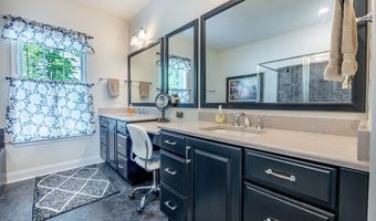 33 S Crossing Way, Bethel, CT 06801