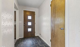 5832 Norcroft Dr, Indianapolis, IN 46221