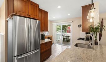 7408 CONVAIR Dr, Alexandria, VA 22306