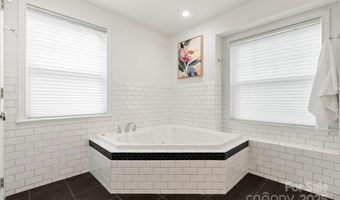 2608 Laburnum Ave, Charlotte, NC 28205