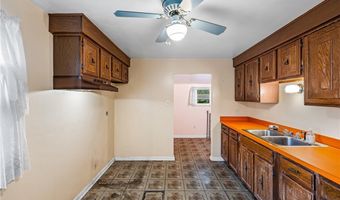 155 Mapleview Dr, Amherst, NY 14226