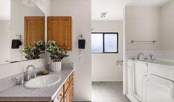 2717 N Alamo Rd, Boise, ID 83704