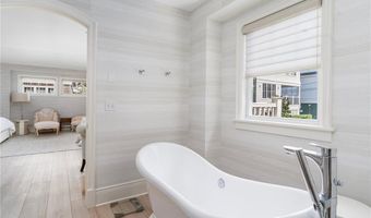 24 Brown And Howard Wharf 301, Newport, RI 02840