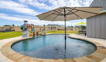 110 War Wagon Cir, Millsap, TX 76066
