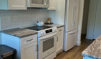 6 Canterbury Ct 6, Brookfield, CT 06804