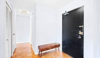 3001 VEAZEY Ter NW 710, Washington, DC 20008