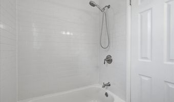 4825 28TH St S A, Arlington, VA 22206