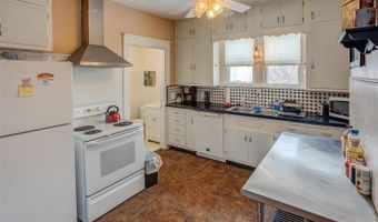 1620 Clawson St, Alton, IL 62002