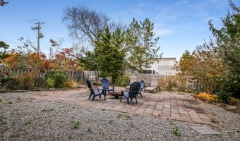 4 E 20TH St, Barnegat Light, NJ 08006