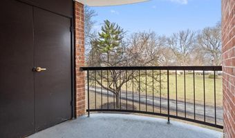 1405 E Central Rd 222C, Arlington Heights, IL 60005