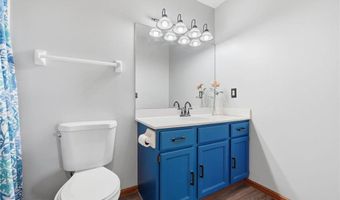 7135 Upper 157th St W, Apple Valley, MN 55124