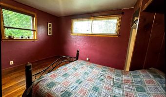 118 Foster Dr, Bennington, VT 05201