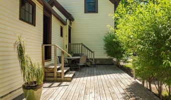 21 Elm St, Belfast, ME 04915