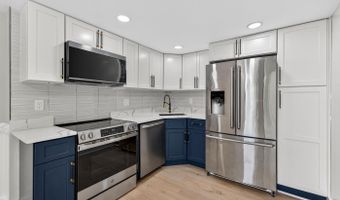 1401 N RHODES St 604, Arlington, VA 22209