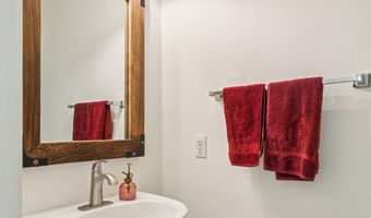 8608 PINE Ave, Bowie, MD 20715