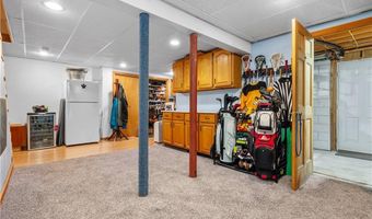 18 Valley Stream Dr, Cumberland, RI 02864