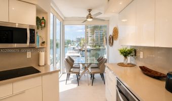 3370 Hidden Bay Dr 213, Aventura, FL 33180