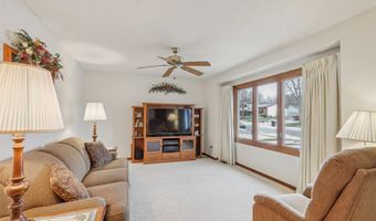 1505 S 14th St, Adel, IA 50003