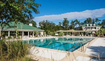 12 Point West Dr, Bluffton, SC 29910