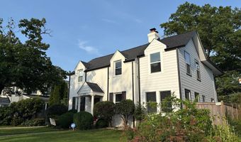 2011 N UPTON St, Arlington, VA 22207