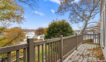 401 Old River Rd, Lincoln, RI 02838