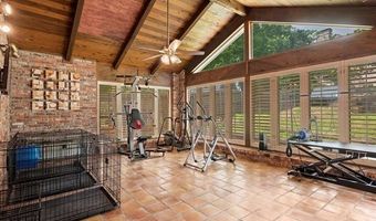 2318 Dorchester Dr, Bartlesville, OK 74006