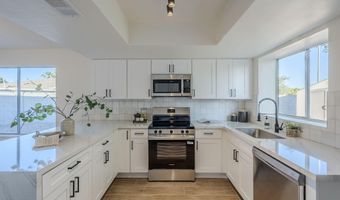 529 W MYRNA Ln, Chandler, AZ 85225