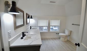 21 Nichols St, Ansonia, CT 06401