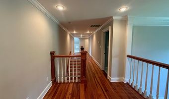 708 Town And Country Dr, Adel, GA 31620