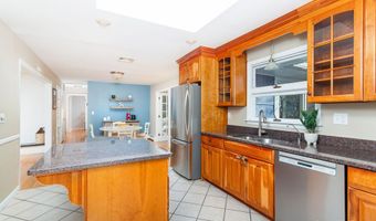 14 Elmcrest Dr, Danbury, CT 06811