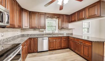 2403 SHERWOOD HALL Ln, Alexandria, VA 22306