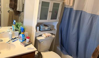 14 Maler Ln, Patchogue, NY 11772