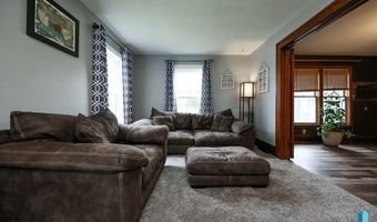 631 E 2nd St, Bridgewater, SD 57319