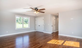 927 High Rd, Berlin, CT 06037