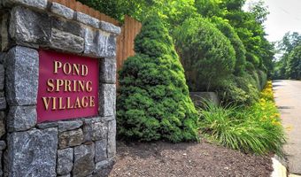 61 Pondview Cir 61, Beacon Falls, CT 06403