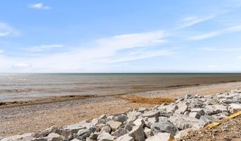 120 Summit Beach Dr, Algoma, WI 54201