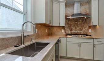 15 Hampton Rd 20, Coventry, RI 02816