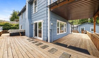 622 46TH St, Astoria, OR 97103
