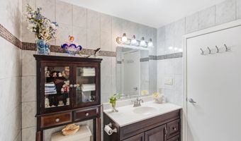 1432 Mizzen Ave, Beachwood, NJ 08722