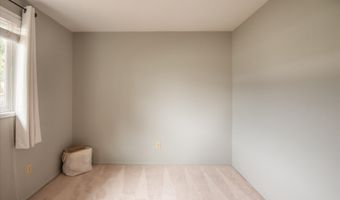 1105 1ST St, Bandon, OR 97411