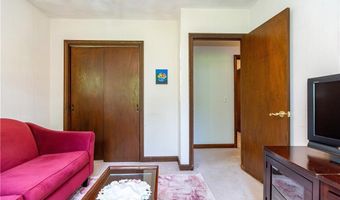 154 Spring Valley Dr, East Greenwich, RI 02818