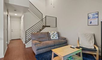 37 N Mountain Ave, Ashland, OR 97520