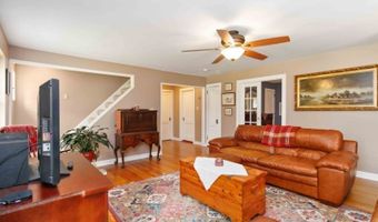 5 Fanwood Ct, West Milford, NJ 07421