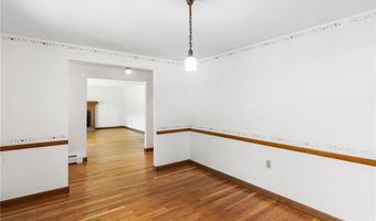 105 Fairfield Dr, North Kingstown, RI 02852