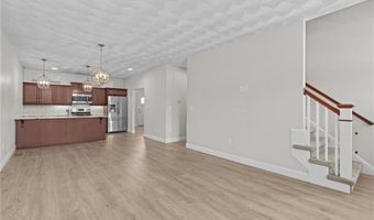 15 Morningside Dr, North Kingstown, RI 02852