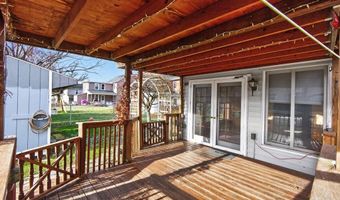 108 W 2ND St, Alburtis, PA 18011