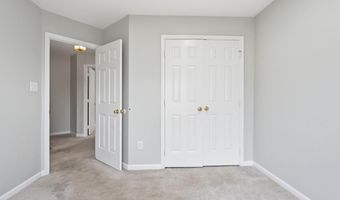 7035 KINGS MANOR Dr, Alexandria, VA 22315