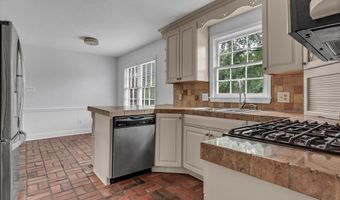 1904 Chatham Dr, Albany, GA 31721